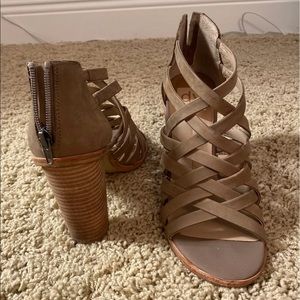 Dolce Vita Brown Suede Pump